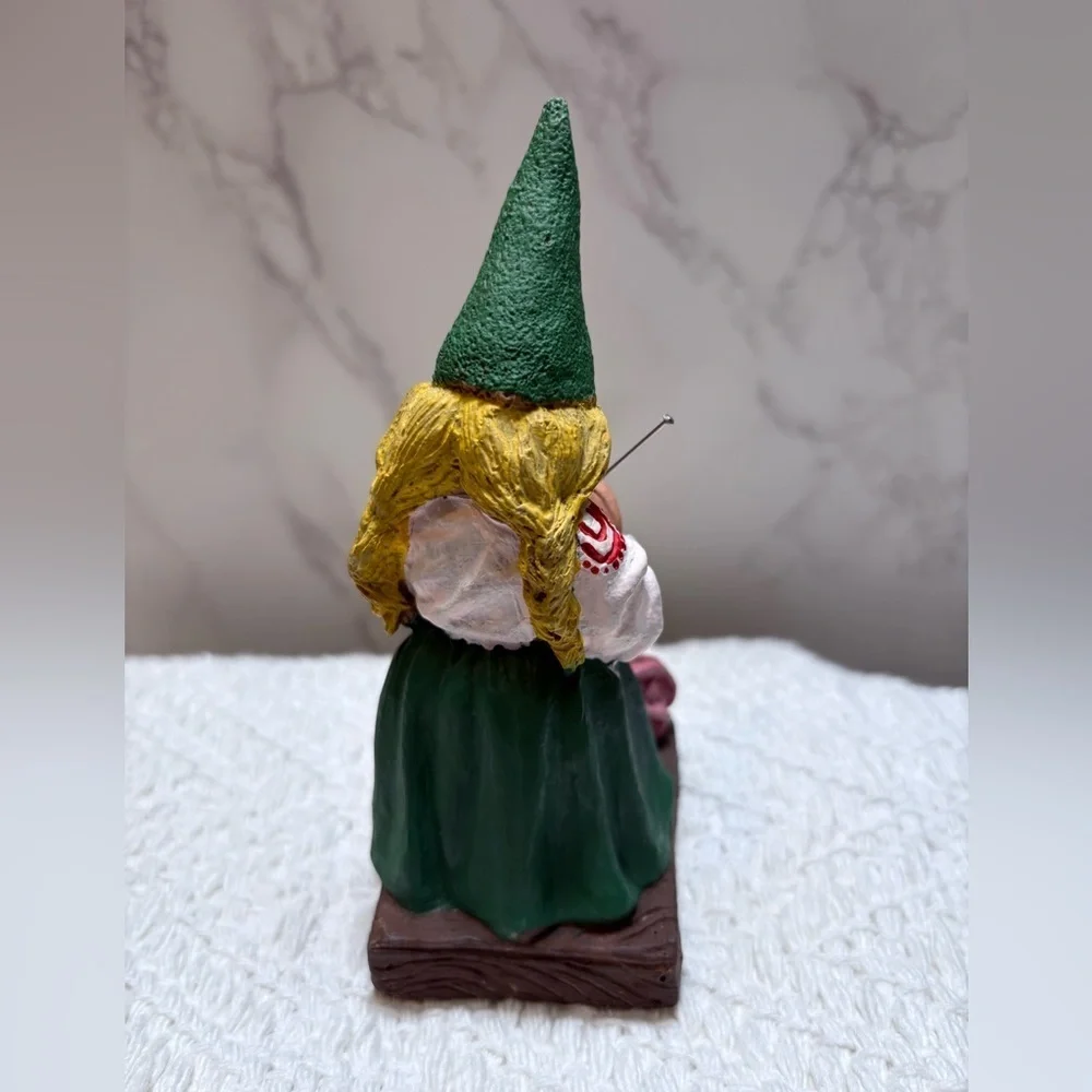 Artina vintage knitting